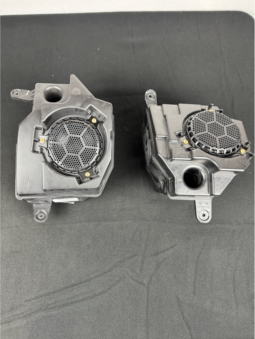 2015 - 2026 JEEP WRANGLER DASH LEFT OR RIGHT AUDIO SPEAKER OEM 68223392AA